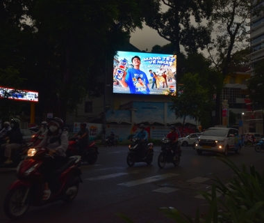 CHIẾN DỊCH PEPSI "Mang Tết Về Nhà" -  Trên Các Màn Hình LED Quận 1 Và  Quận 3