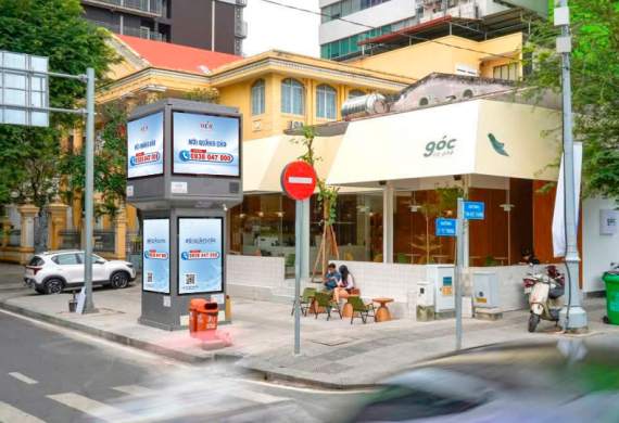 39.  Panel Quảng Cáo Trạm Lý Tự Trọng 1 