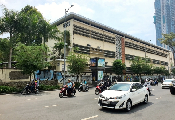 13. Panel Quảng Cáo Trạm Cường Để 4