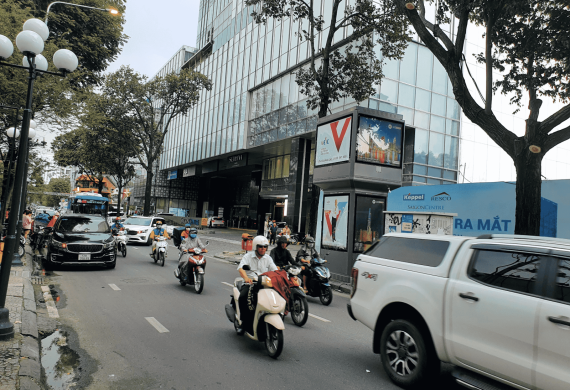 21. Panel Quảng Cáo Trạm Hỏa Xa 2