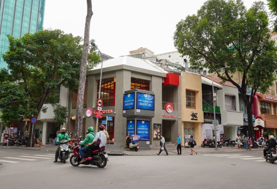 51. Panel Quảng Cáo Trạm Tòa Án 3