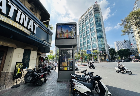 18. Panel Quảng Cáo Trạm Tokyo 2