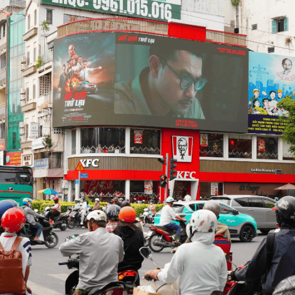 CHIẾN DỊCH MÀN HÌNH LED - PHIM BỐ GIÀ TRỞ LẠI