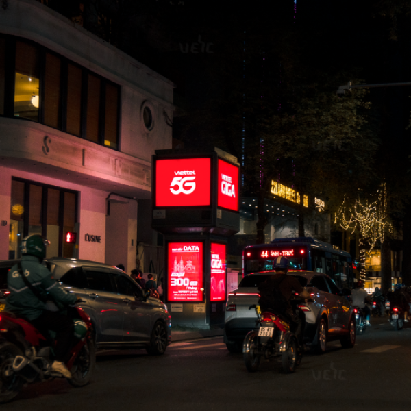 CHIẾN DỊCH QUẢNG CÁO HỘP ĐÈN (E-TOWER) PANEL - VIETTEL - GIGA 5G DIỆN MẠO MỚI