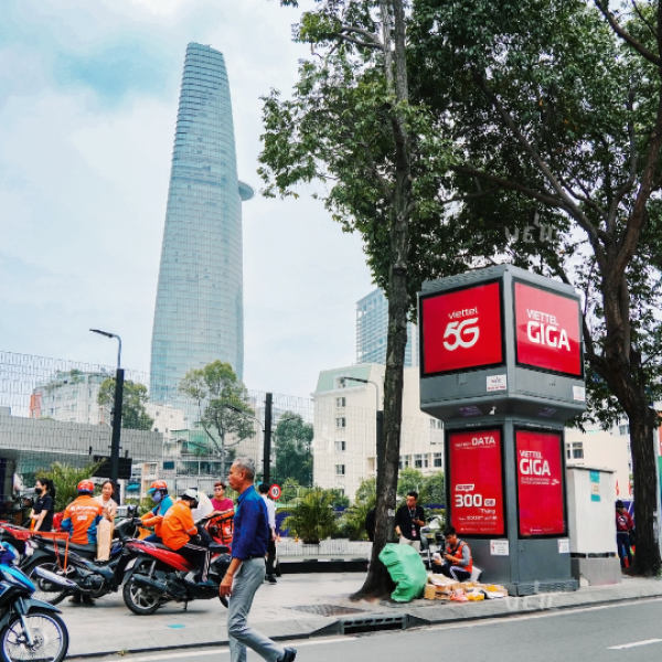 CHIẾN DỊCH QUẢNG CÁO HỘP ĐÈN (E-TOWER) PANEL - VIETTEL - GIGA 5G DIỆN MẠO MỚI