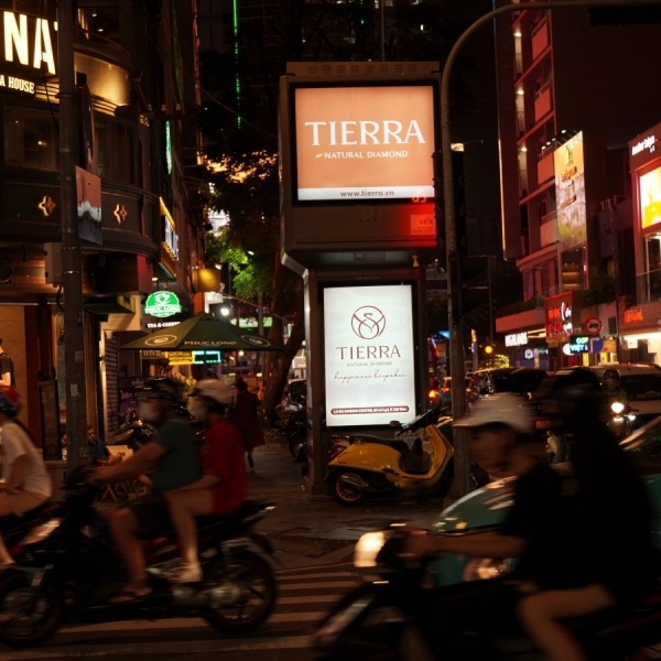 CHIẾN DỊCH HỘP ĐÈN PANEL - TIERRA 