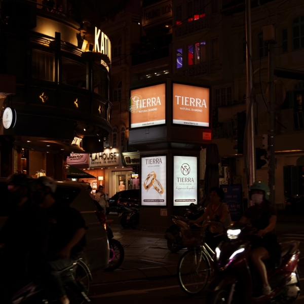 CHIẾN DỊCH HỘP ĐÈN PANEL - TIERRA 