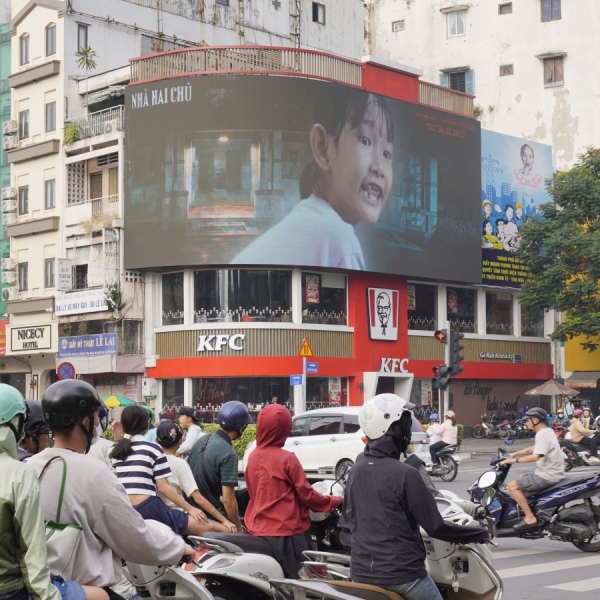 CHIẾN DỊCH MÀN HÌNH LED - PHIM NHÀ HAI CHỦ