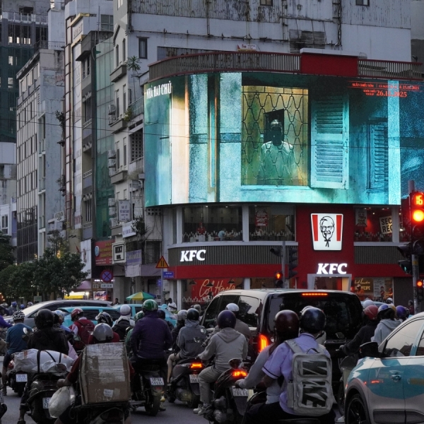 CHIẾN DỊCH MÀN HÌNH LED - PHIM NHÀ HAI CHỦ